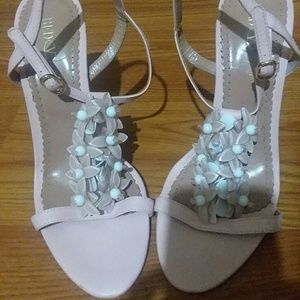 Pale pink Red Valentino chunky heel